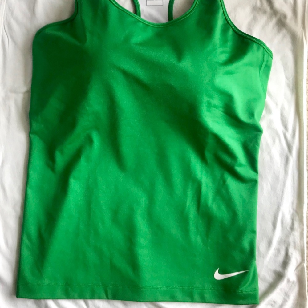 Women’s Nike Active Top